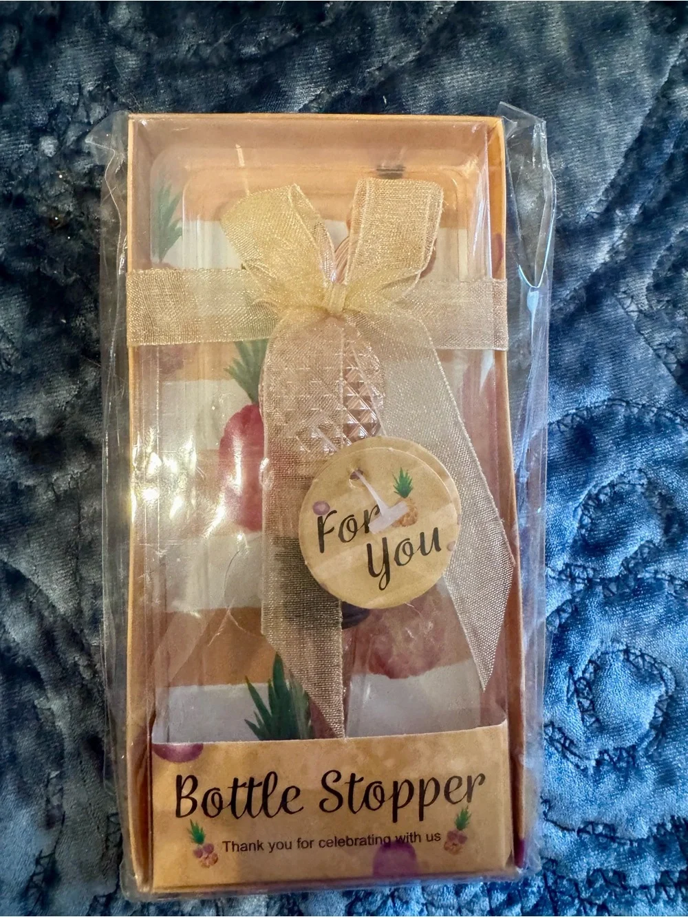 Gold Pineapple Bottle Stopper - Decorative Party Favor